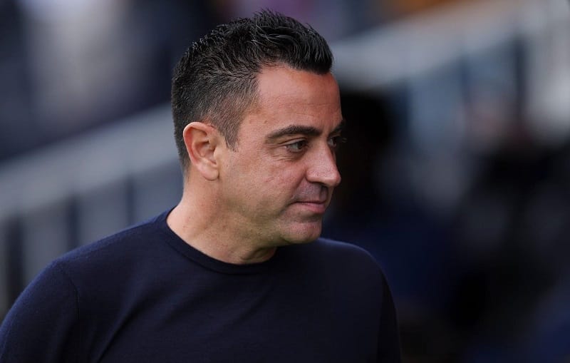 HLV Xavi nói lời gan ruột sau khi bị Barcelona sa thải