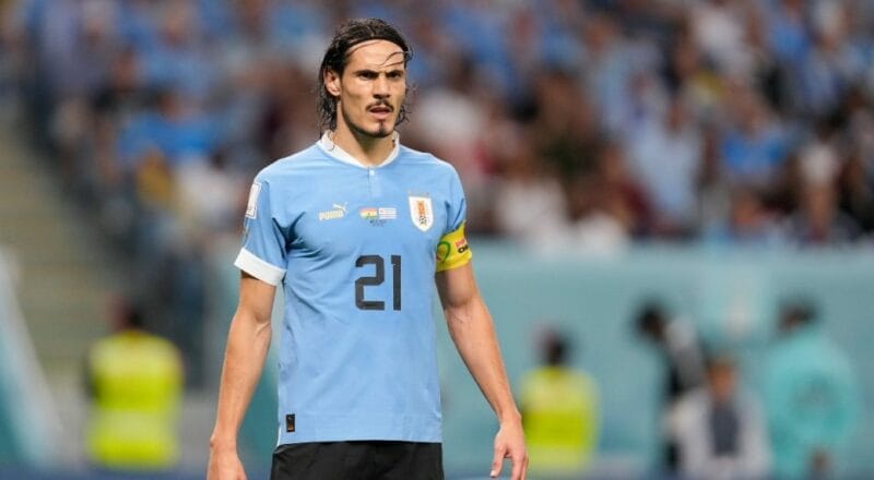 Cavani giã từ ĐT Uruguay.