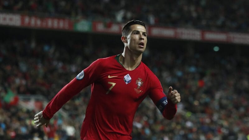 Ronaldo và Bồ Đào Nha đi tìm lời chia tay viên mãn